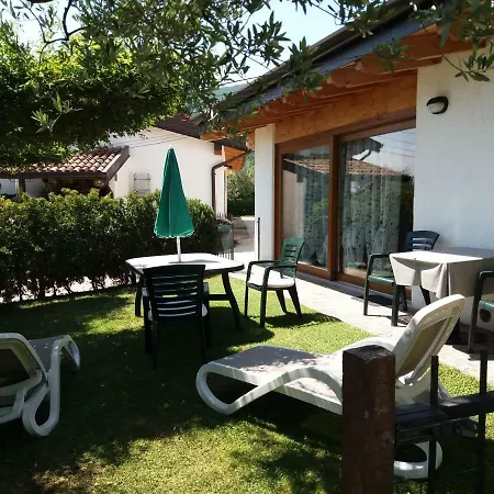 Camister Bed & Breakfast